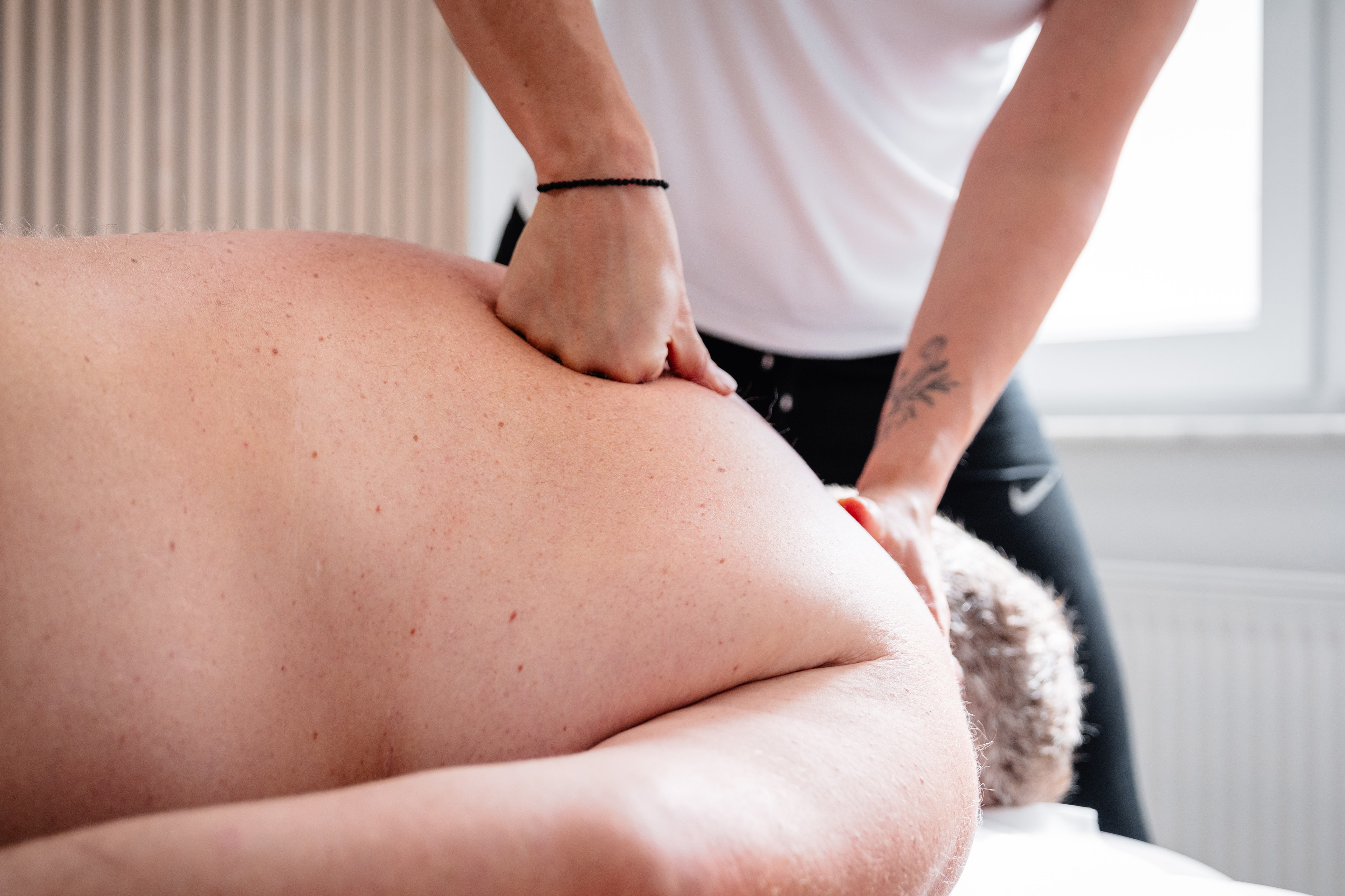 Massage bei Rückenbeschwerden und Wirbelsäulenproblemen in Köln